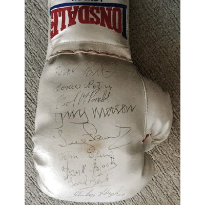 Frank-Bruno-autograph-signed-boxing-memorabilia-white-lonsdale-glove-gary-mason-Frank-Black-Mickey-Hughes-Mickey-Hughes-Errol-Mcdonald-John-Sichula-boxers
